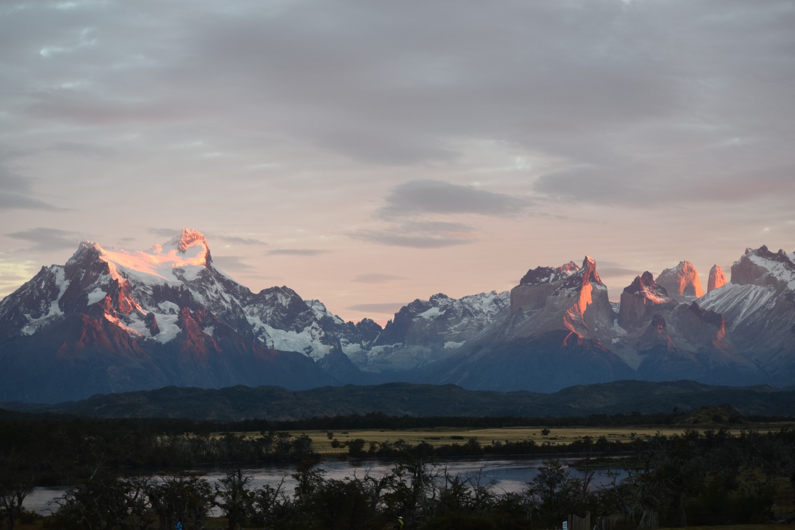 16 D Torres del Paine HOTEL PAINE